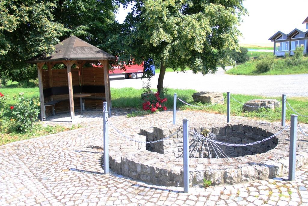 Landgasthof Frankentor Wasserlosen ภายนอก รูปภาพ